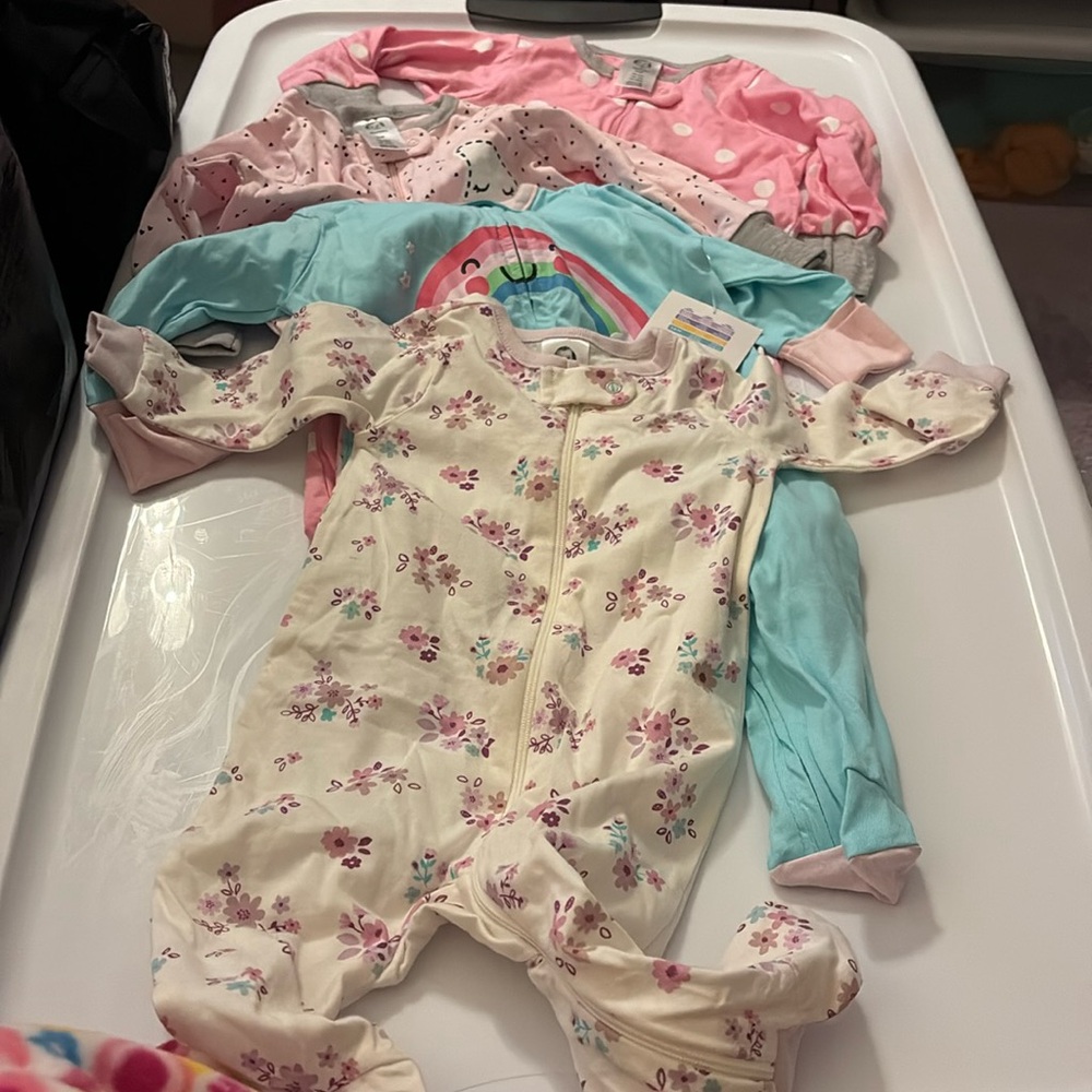 Gerber onesies 0-3 months